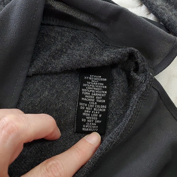 Sanctuary Gray V-Open Chiffon Mock Layer Bottom Sweater Lightweight Womens Small - Picture 7 of 10